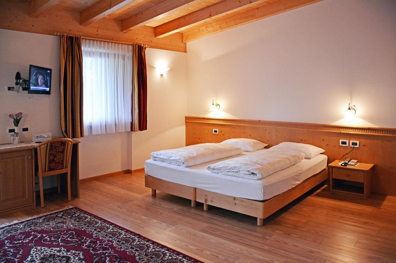 Hotel Resa Blancia サン・ヴィジリオ・ディ・マレッベ エクステリア 写真
