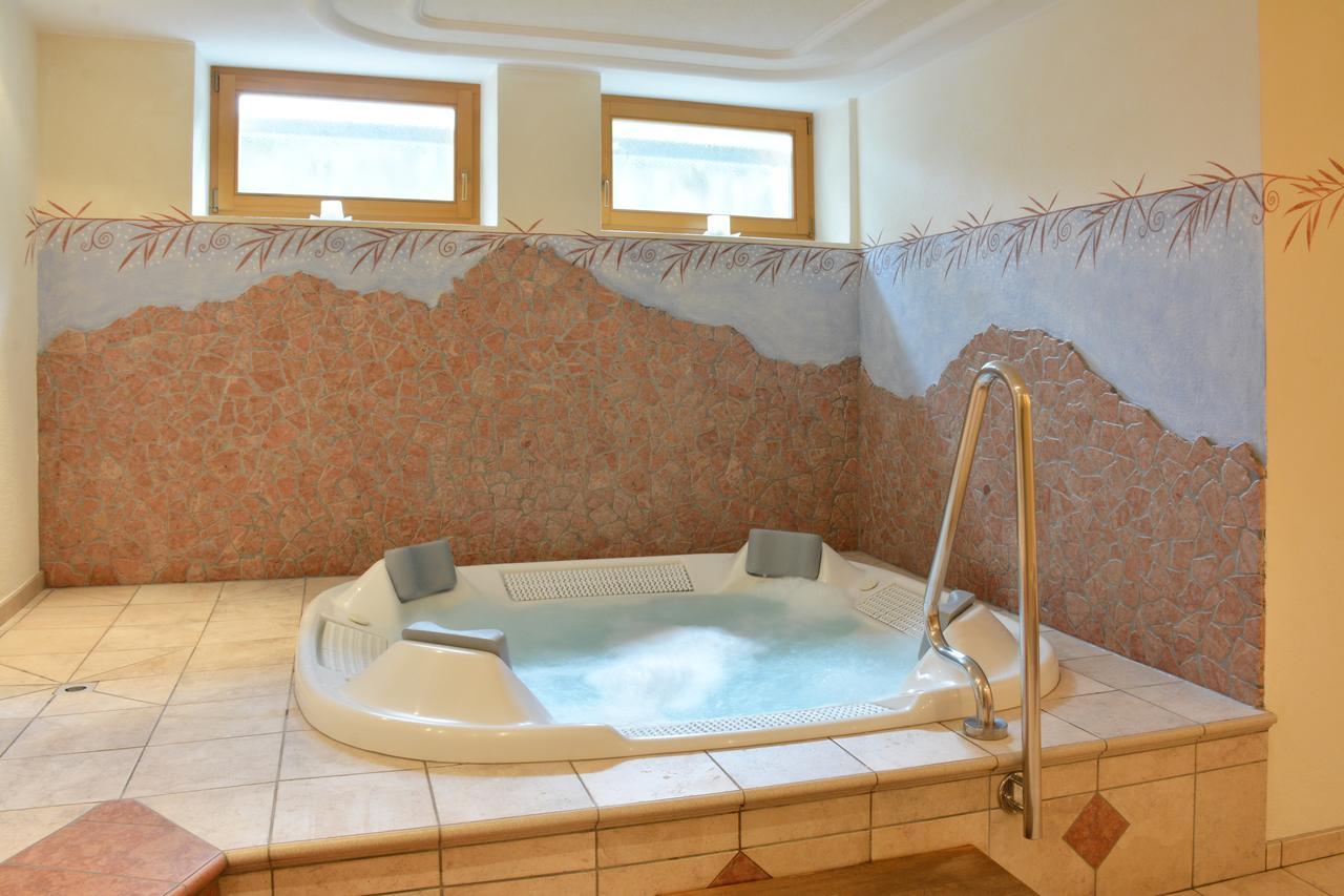 Hotel Resa Blancia サン・ヴィジリオ・ディ・マレッベ エクステリア 写真